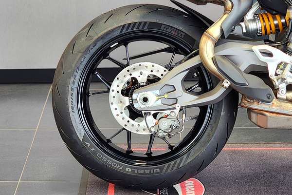 2025 Ducati PANIGALE V2S