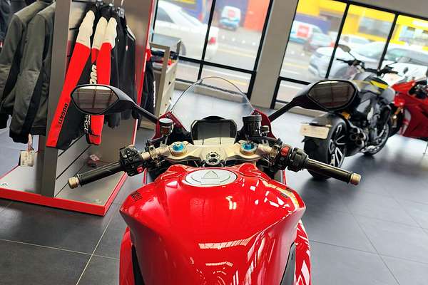2025 Ducati PANIGALE V2S