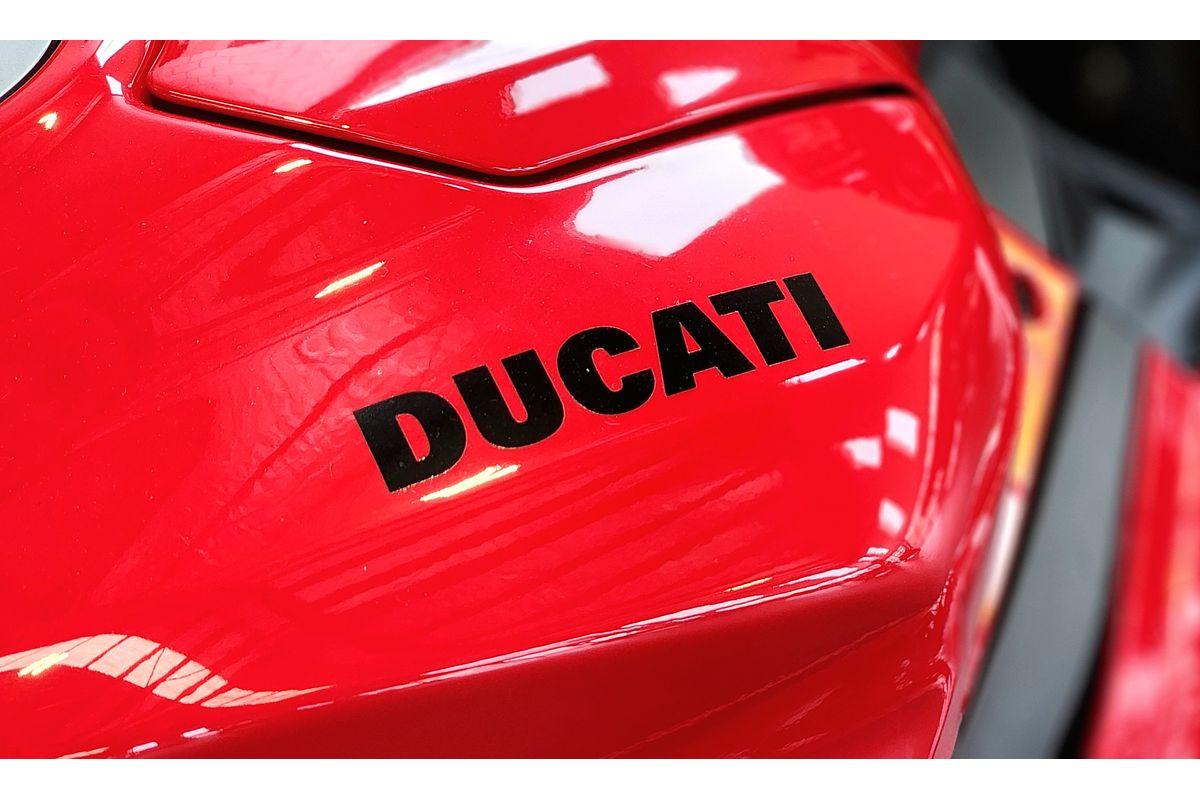 2025 Ducati PANIGALE V2S