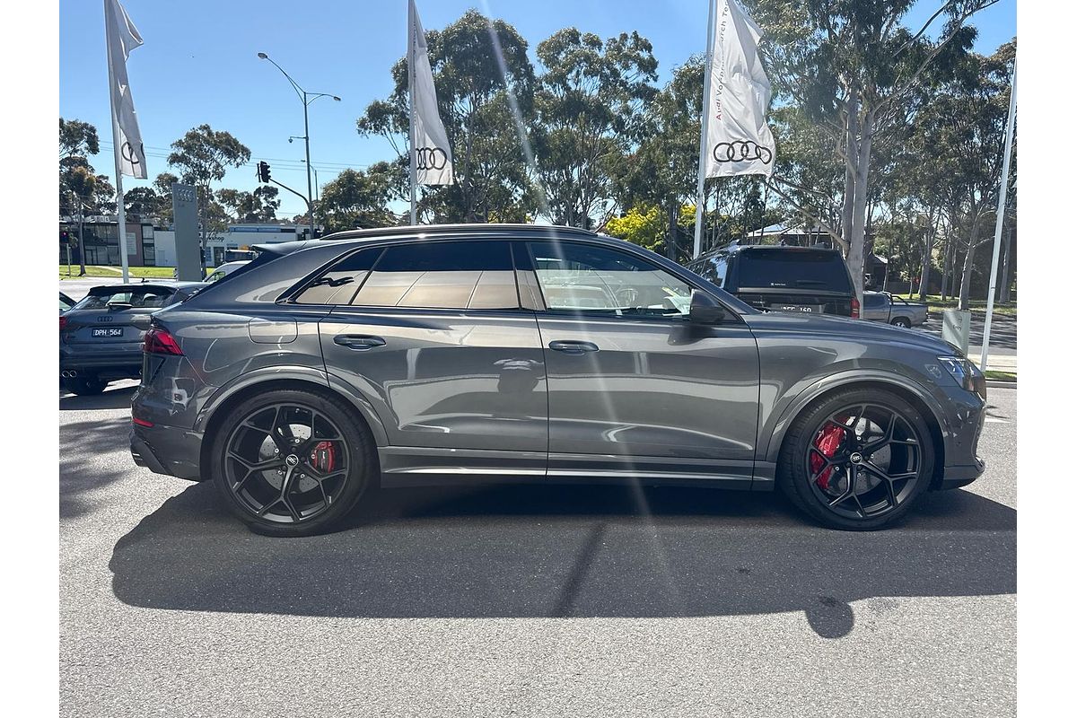 2025 Audi RS Q8 TFSI performance F1