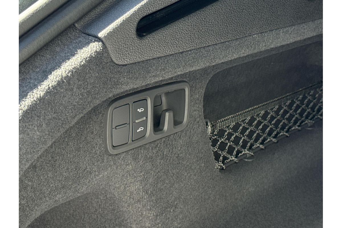 2025 Audi RS Q8 TFSI performance F1