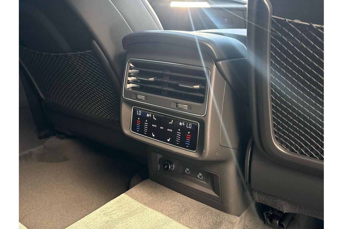 2025 Audi RS Q8 TFSI performance F1