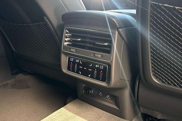 2025 Audi RS Q8 TFSI performance F1