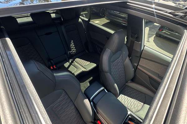 2025 Audi RS Q8 TFSI performance F1