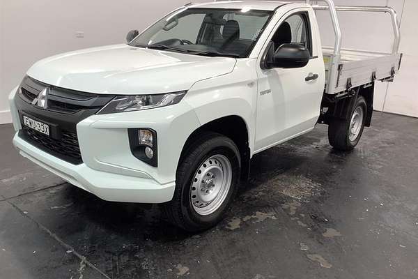 2021 Mitsubishi Triton GLX MR 4X4