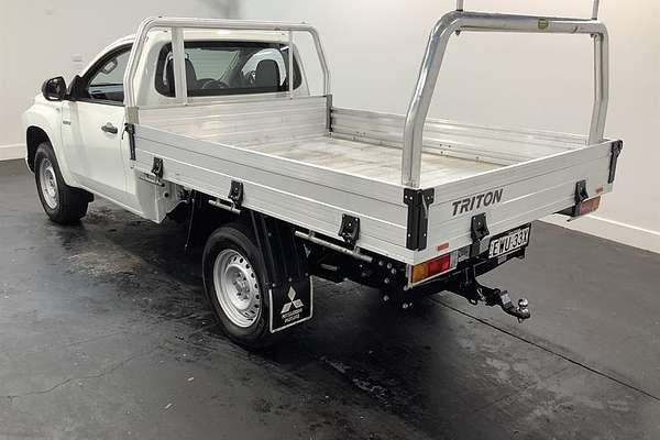2021 Mitsubishi Triton GLX MR 4X4