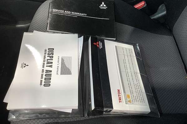 2021 Mitsubishi Triton GLX MR 4X4