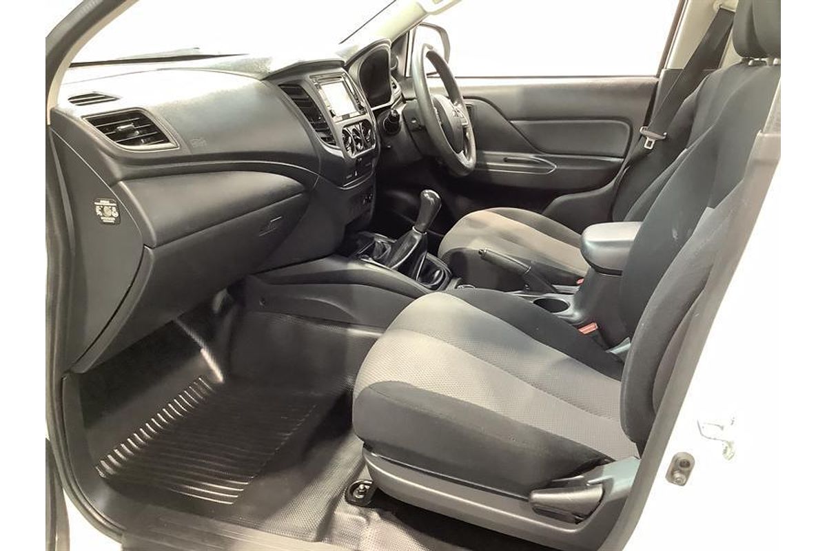 2021 Mitsubishi Triton GLX MR 4X4