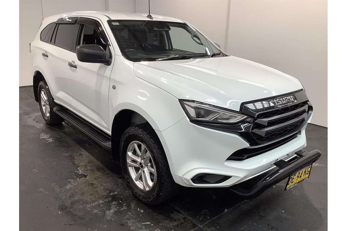 2022 Isuzu MU-X LS-M