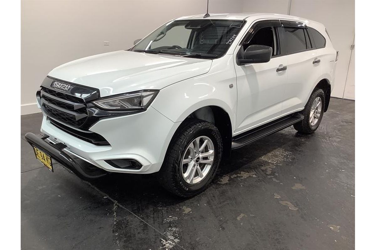 2022 Isuzu MU-X LS-M