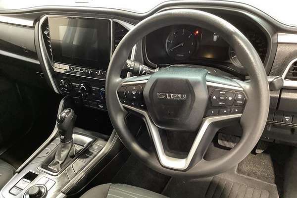 2022 Isuzu MU-X LS-M