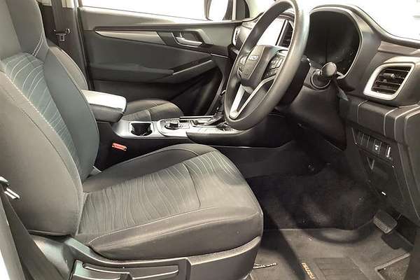 2022 Isuzu MU-X LS-M