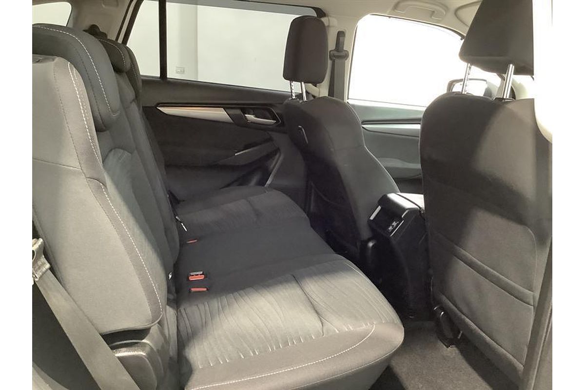 2022 Isuzu MU-X LS-M