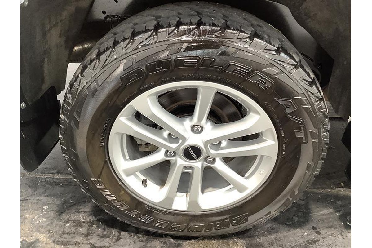 2022 Isuzu MU-X LS-M