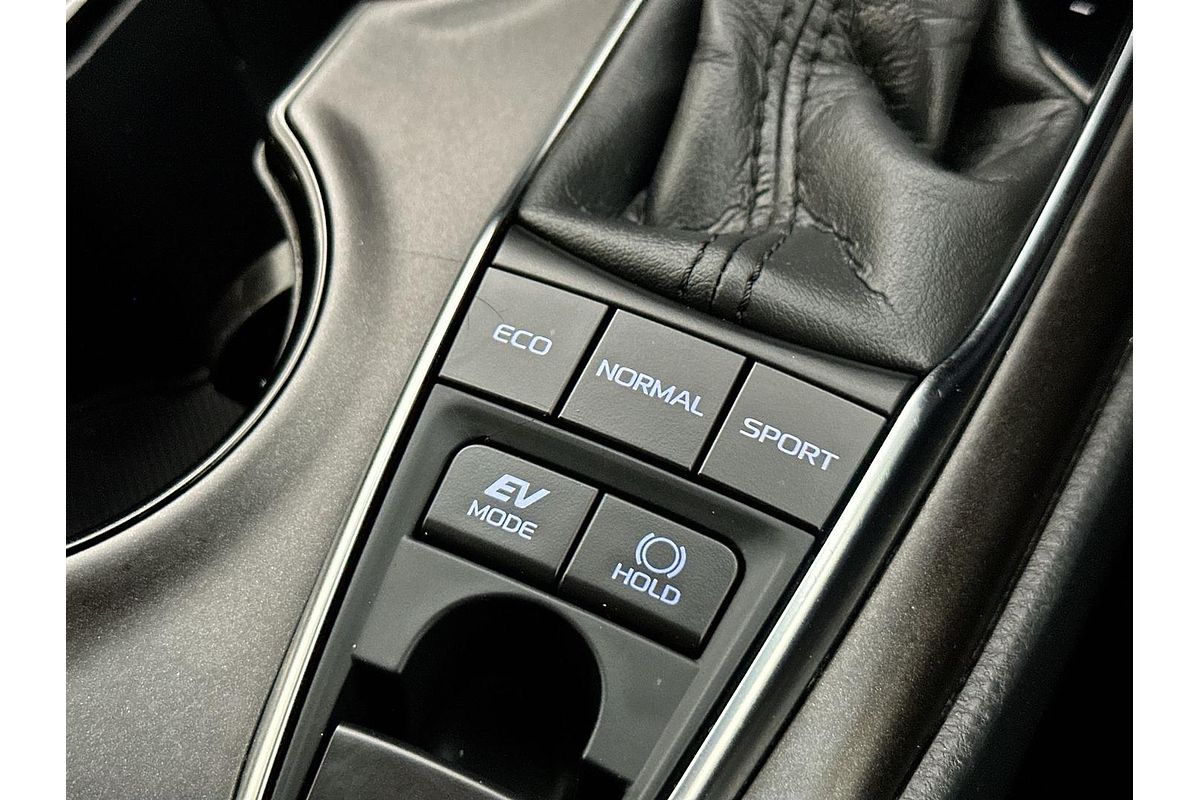 2024 Toyota Camry Ascent AXVH70R