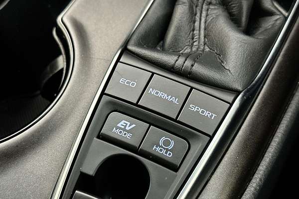 2024 Toyota Camry Ascent AXVH70R