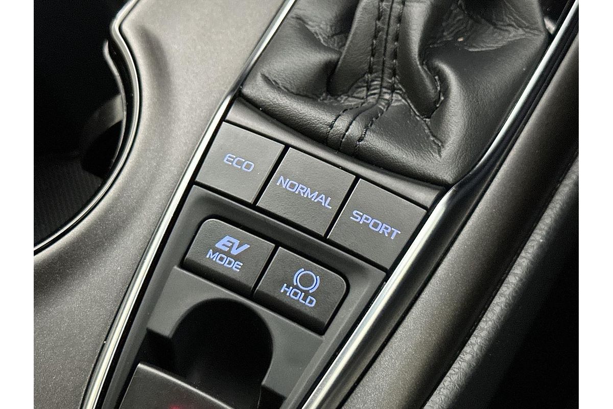 2024 Toyota Camry Ascent AXVH70R