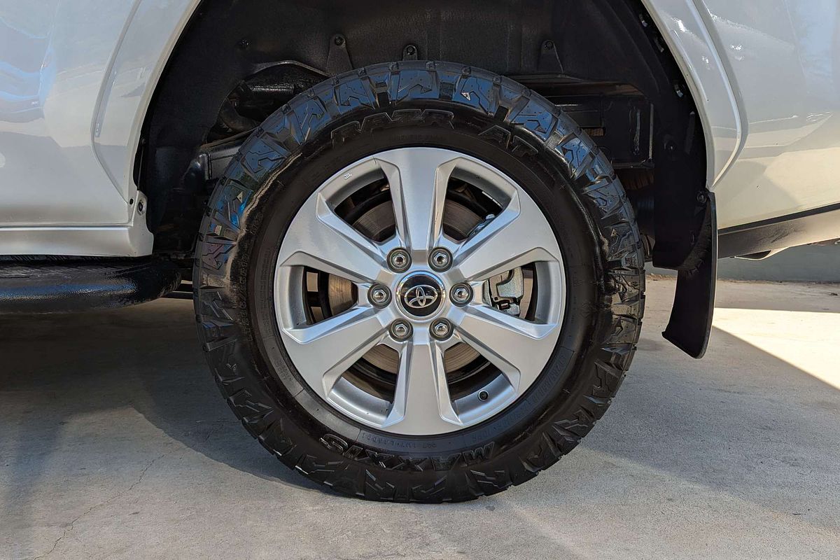 2022 Toyota Landcruiser GXL FJA300R