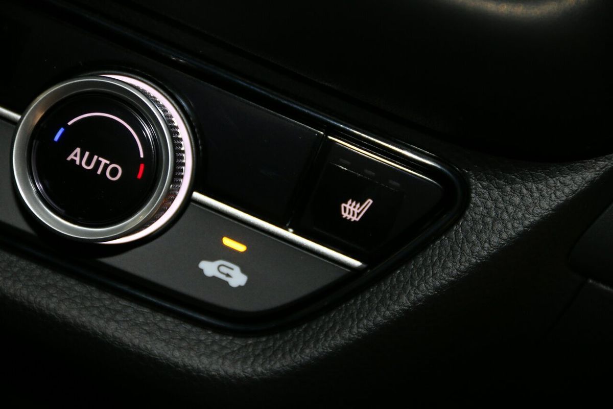 2024 Honda ZR-V e:HEV LX RZ