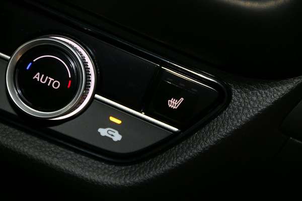 2024 Honda ZR-V e:HEV LX RZ