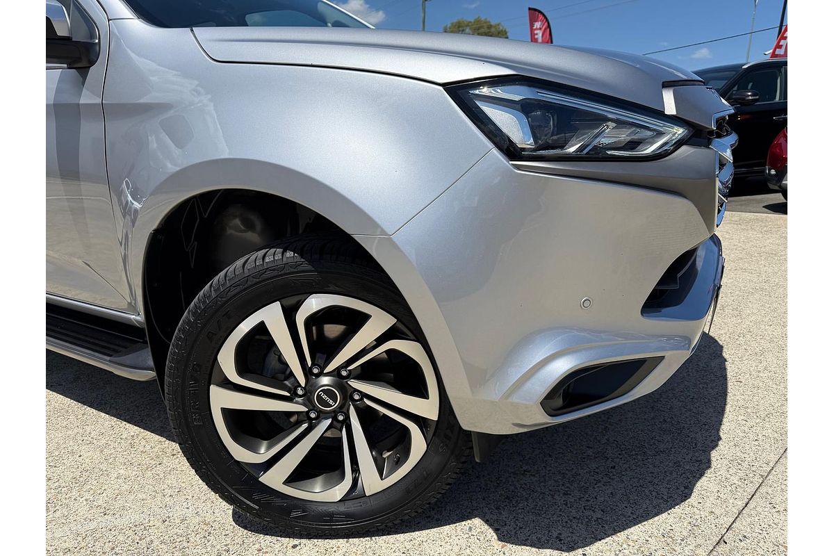 2022 Isuzu MU-X LS-T