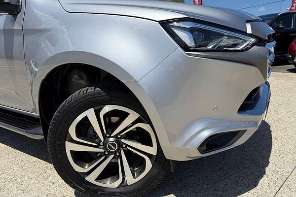 2022 Isuzu MU-X LS-T