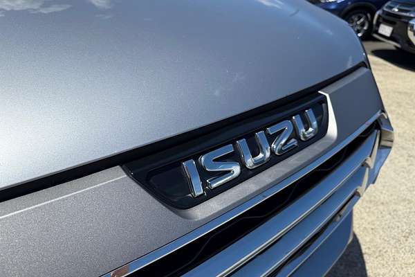 2022 Isuzu MU-X LS-T