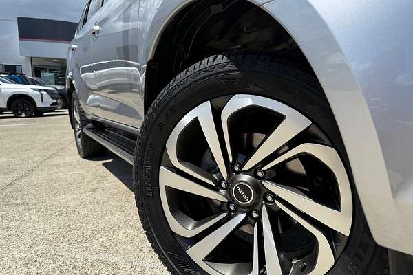 2022 Isuzu MU-X LS-T