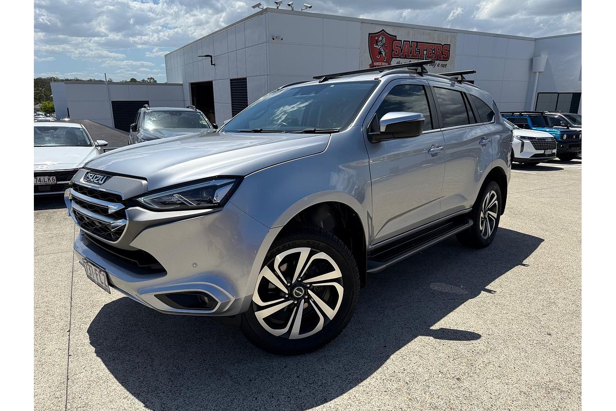 2022 Isuzu MU-X LS-T