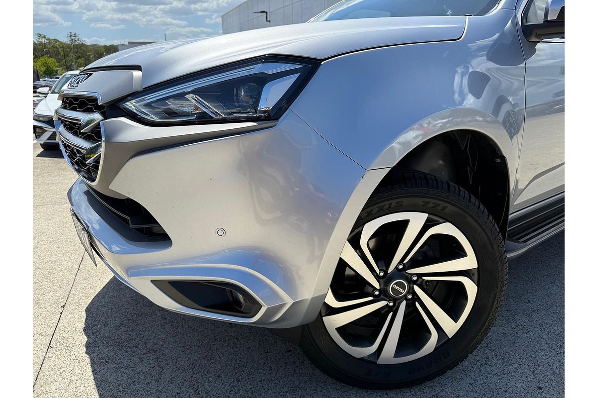 2022 Isuzu MU-X LS-T