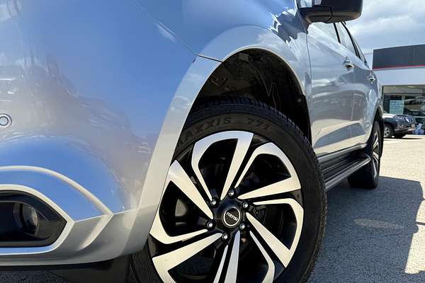 2022 Isuzu MU-X LS-T