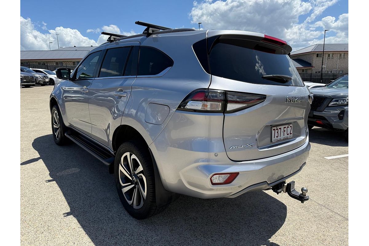 2022 Isuzu MU-X LS-T