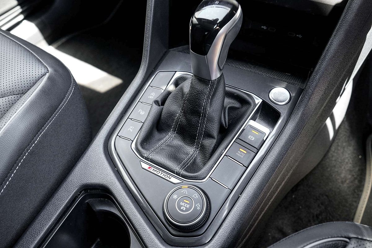 2024 Volkswagen Tiguan Wolfsburg Edition Allspace 5N