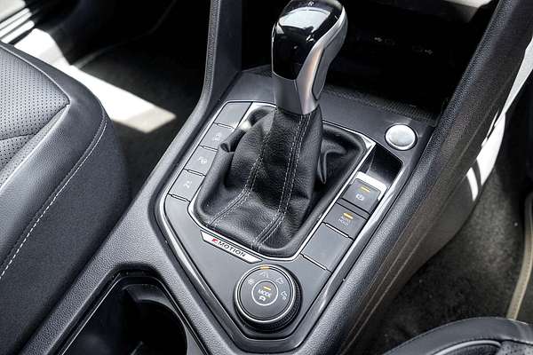 2024 Volkswagen Tiguan Wolfsburg Edition Allspace 5N