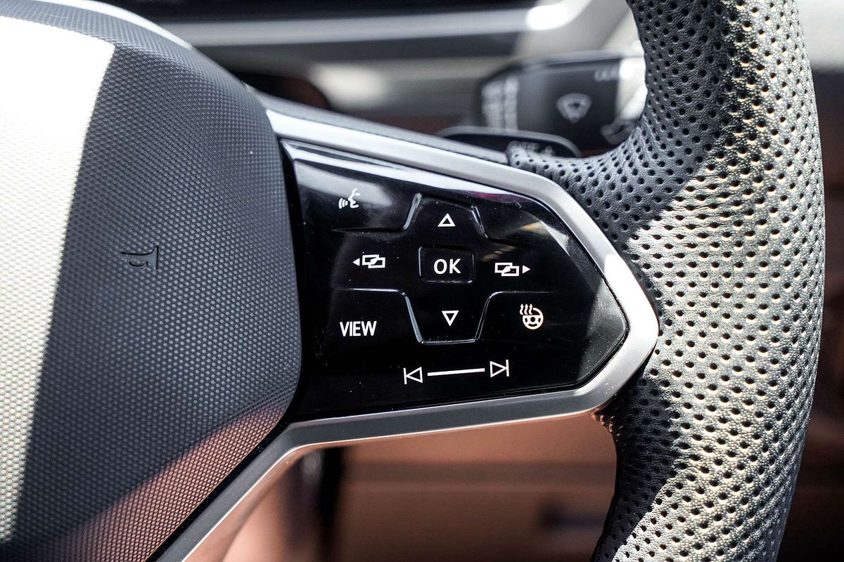 2024 Volkswagen Tiguan Wolfsburg Edition Allspace 5N