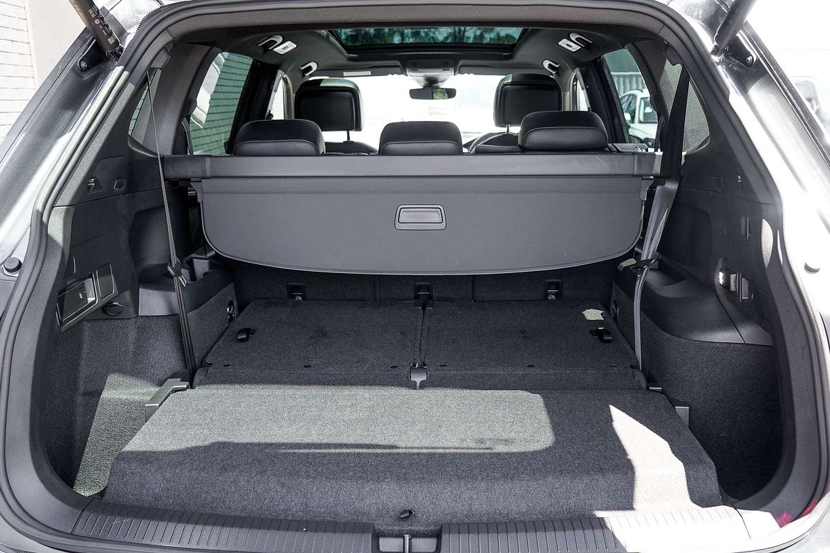 2024 Volkswagen Tiguan Wolfsburg Edition Allspace 5N