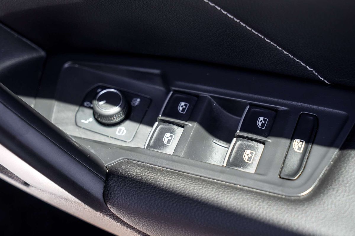 2024 Volkswagen Tiguan Wolfsburg Edition Allspace 5N