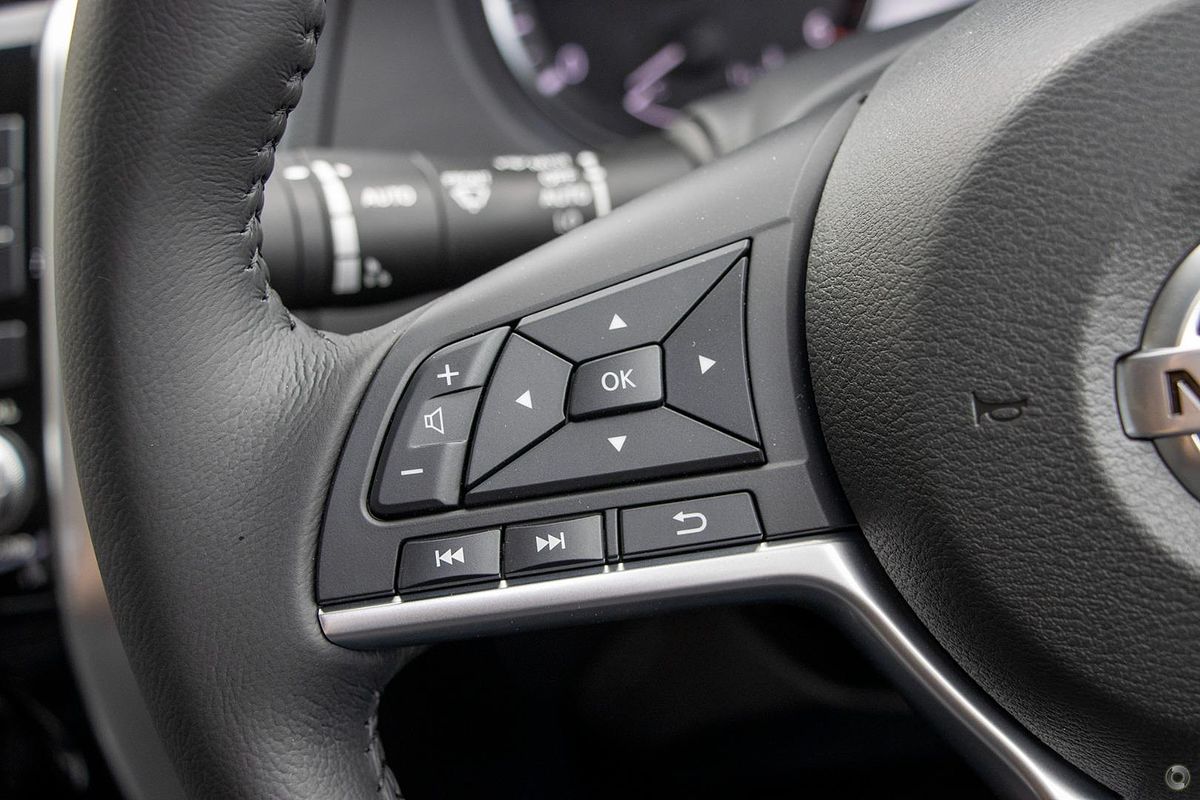 2025 Nissan Navara ST D23 4X4