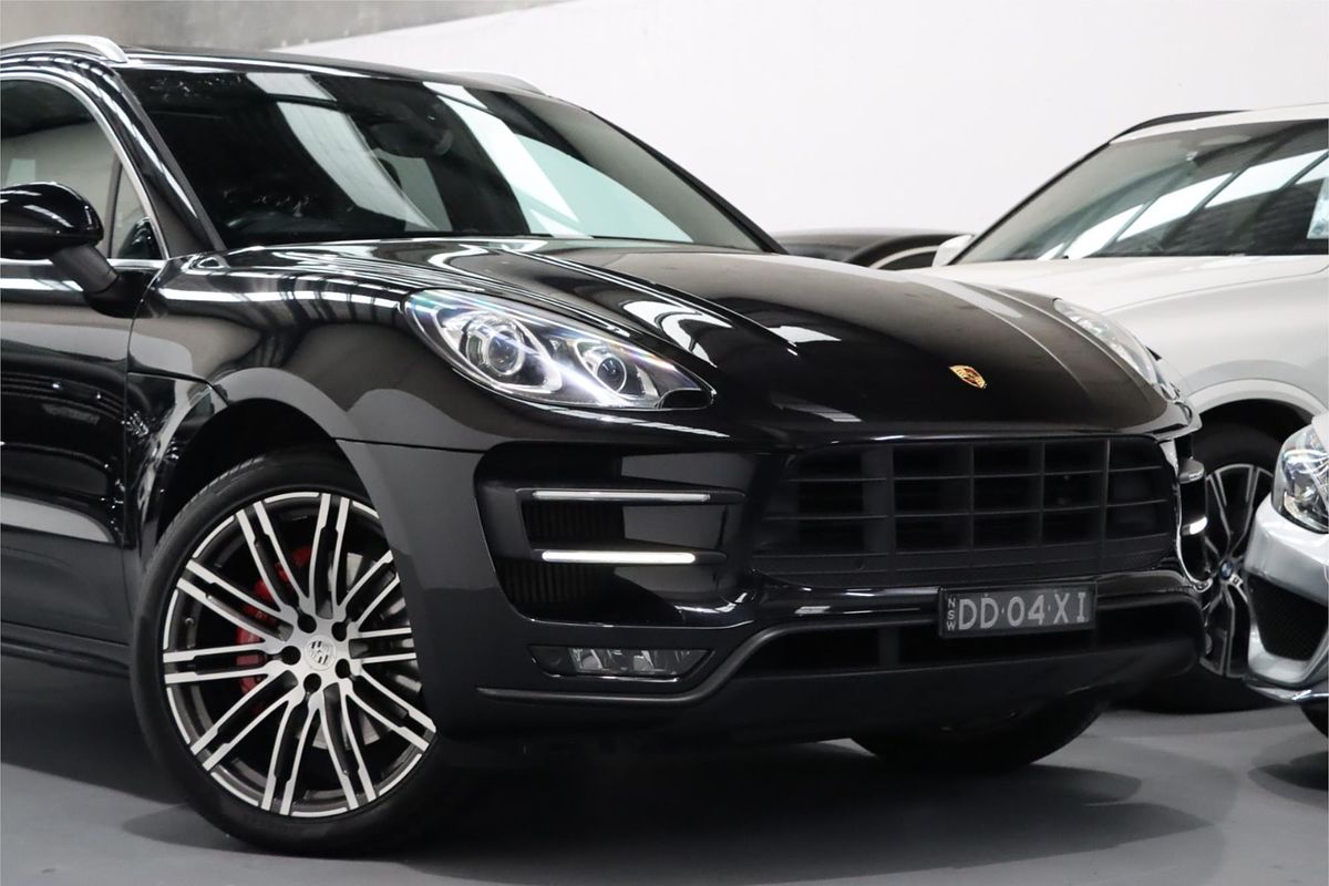 2015 Porsche Macan Turbo 95B
