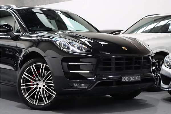 2015 Porsche Macan Turbo 95B