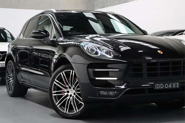 2015 Porsche Macan Turbo 95B
