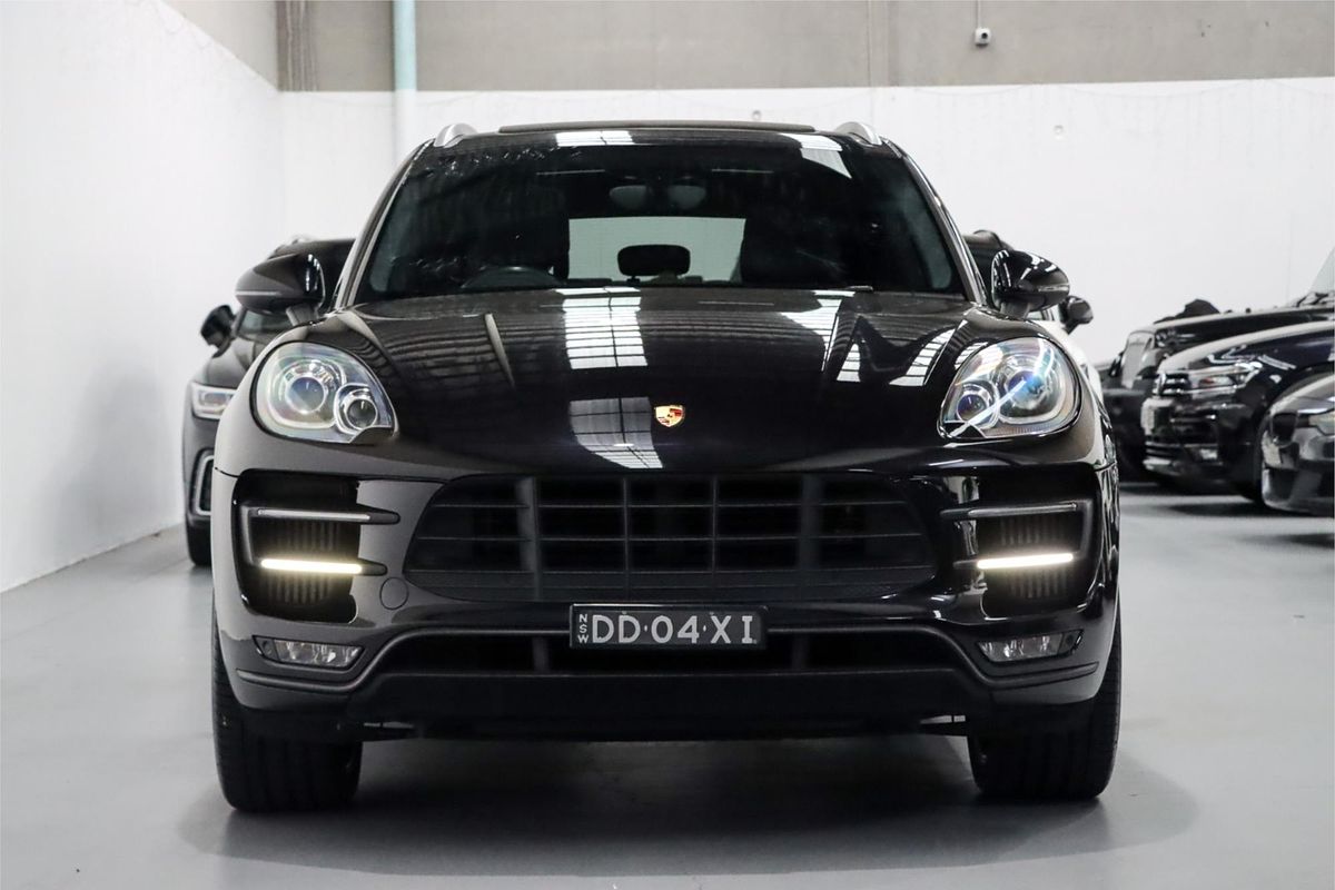 2015 Porsche Macan Turbo 95B