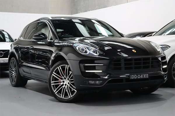 2015 Porsche Macan Turbo 95B
