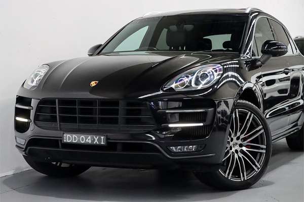 2015 Porsche Macan Turbo 95B