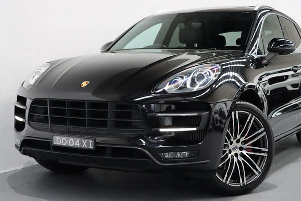 2015 Porsche Macan Turbo 95B