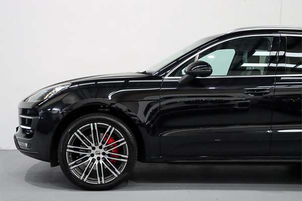 2015 Porsche Macan Turbo 95B