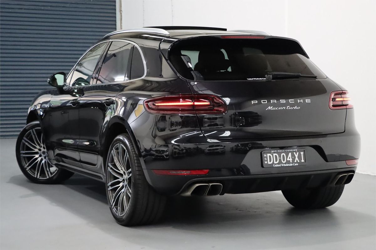 2015 Porsche Macan Turbo 95B