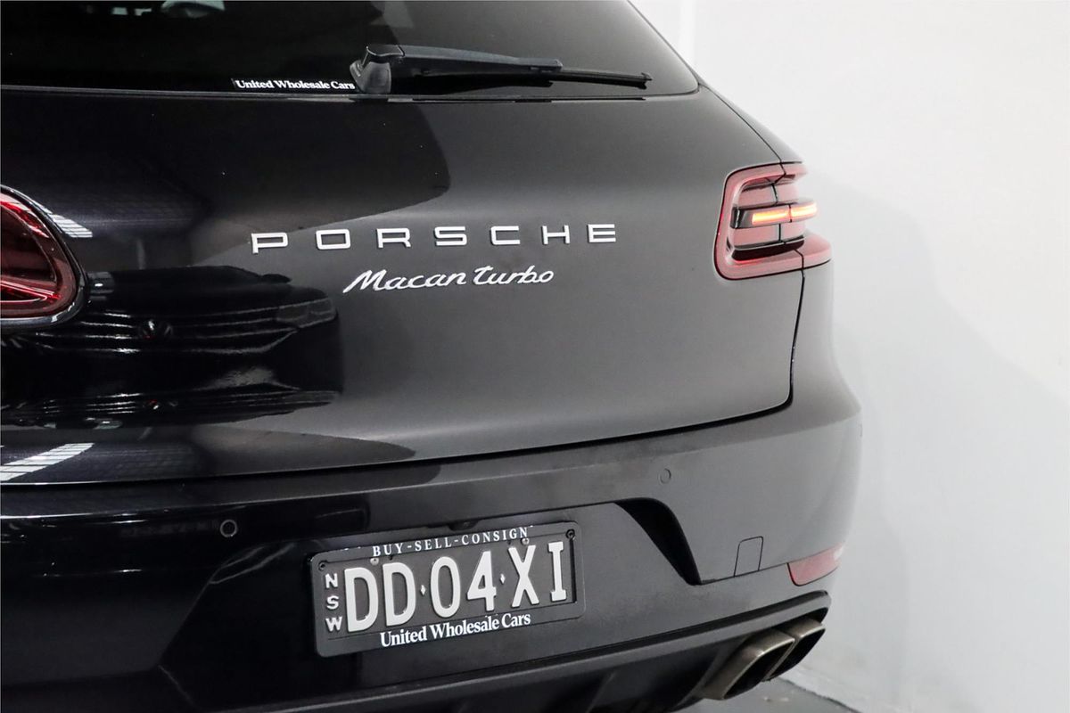 2015 Porsche Macan Turbo 95B