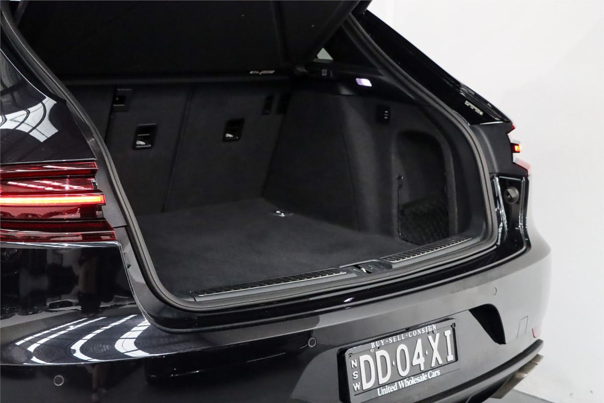 2015 Porsche Macan Turbo 95B