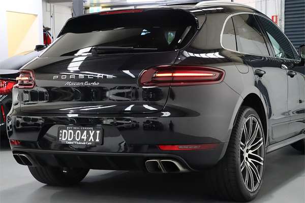 2015 Porsche Macan Turbo 95B